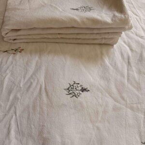 H&M 100% Cotton King Ivory Background with Green Flowers Duvet Cover Set